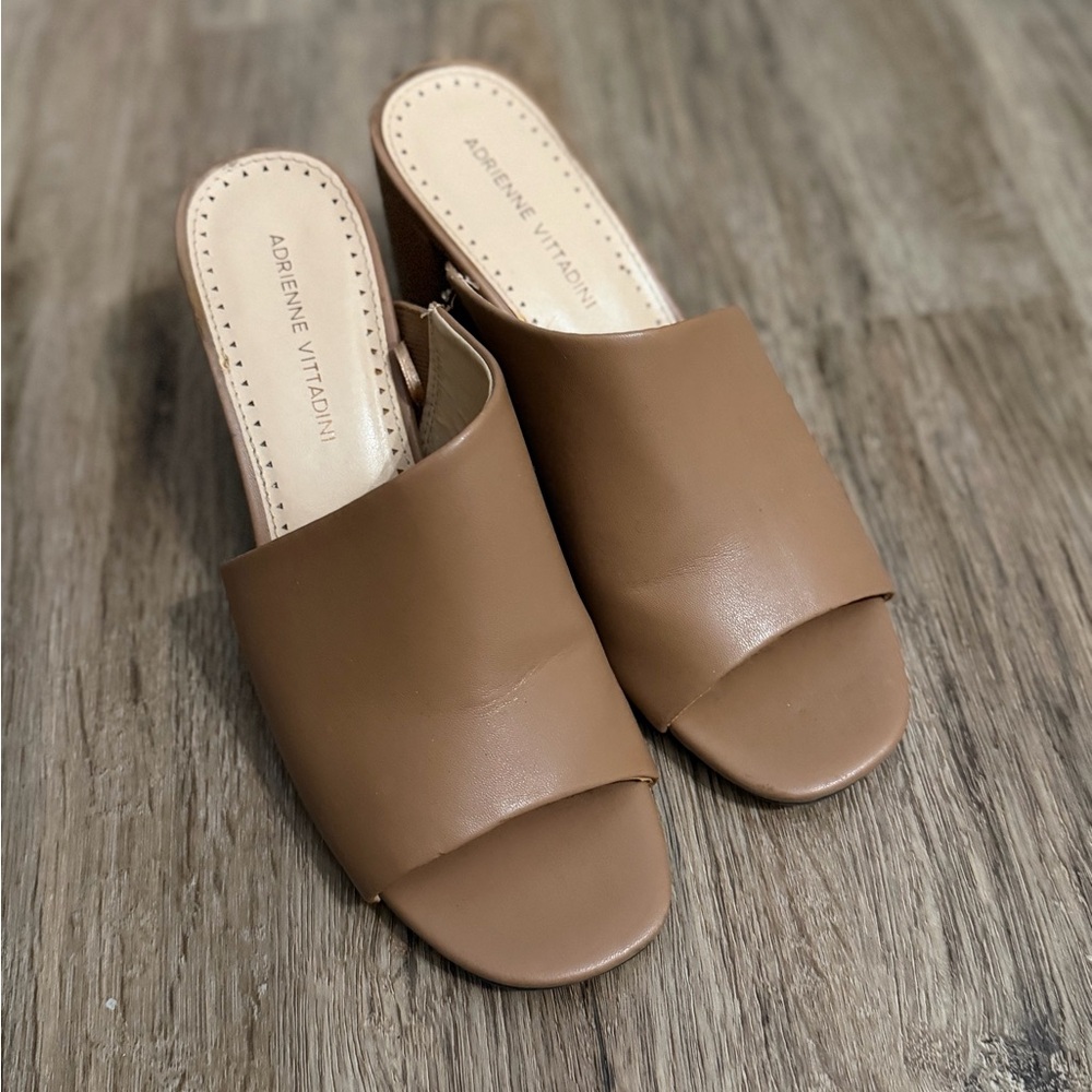 Adrienne Vittadini Women's Tan Block Heel